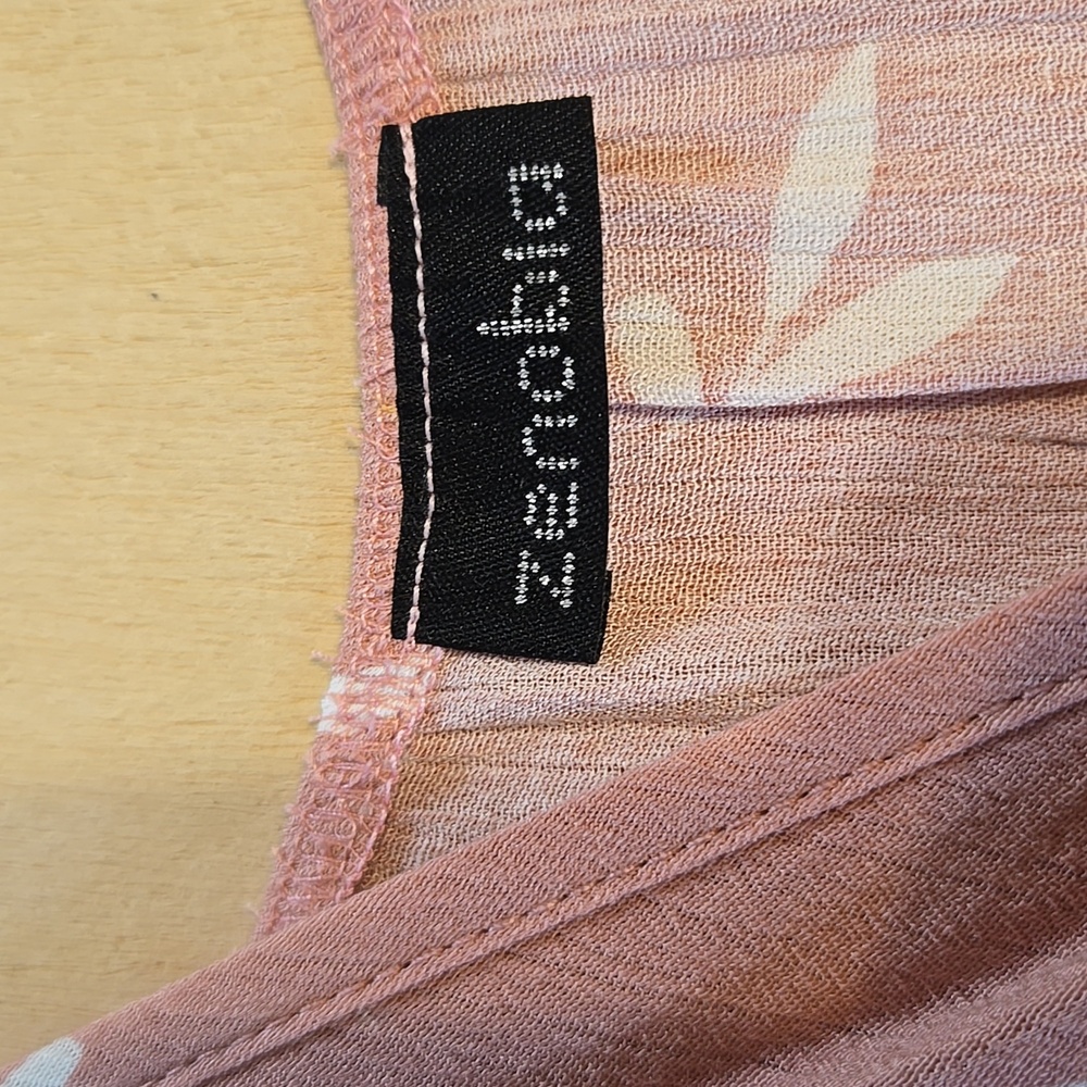 Z109 NWT Zenobia Floral Jumpsuit with Rushed Neckline Pockets Wide Leg Mauve - Picture 5 of 6